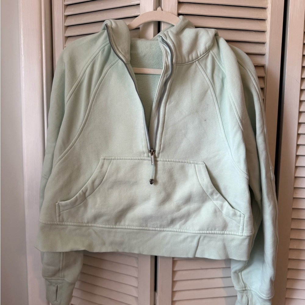 Lululemon Scuba